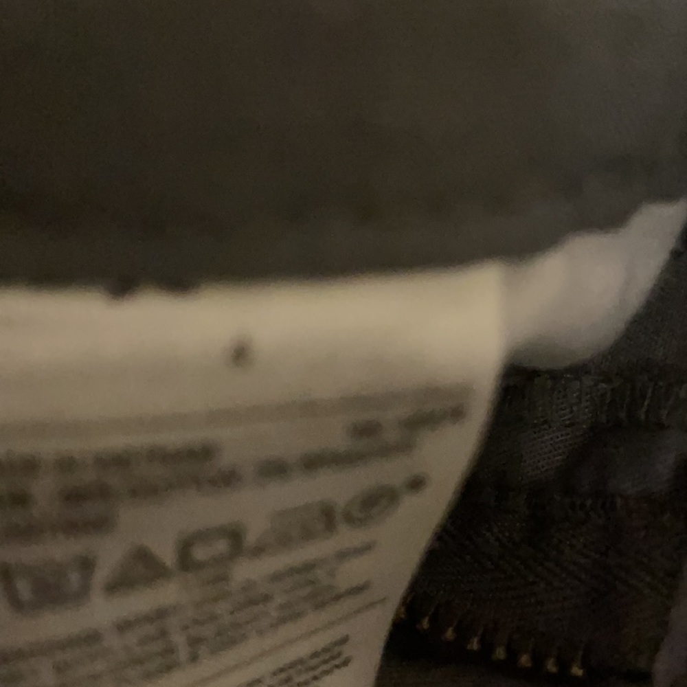 Old Navy shorts. Size 4 - Picture 3 of 5